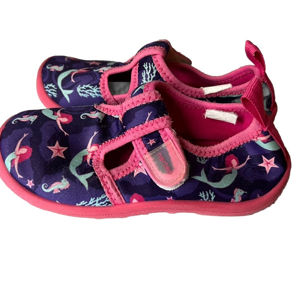 Nerteo Girls Pink Purple Mermaid Water Shoes Size 11